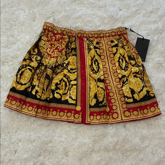 Versace Black, Gold & Red Baroque Silk Mini Skirt - Picture 11 of 15